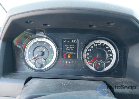 2014 Ram 1500 Express z USA, uszkodzony, nr VIN 1C6RR7KT4ES370111